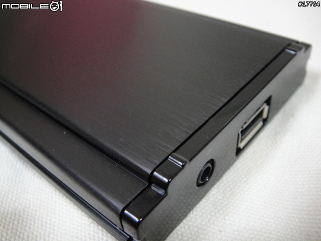 【分享】屬於您客廳的XPC Shuttle M2000 外觀篇+內部篇