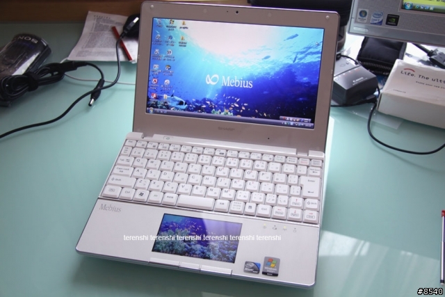 SHARP 首台 netbook PC-NJ70A vs SONY P25G