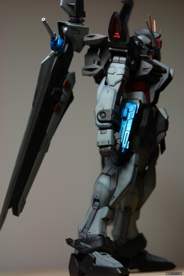 Strike Noir Gundam...黑貓黑貓~
