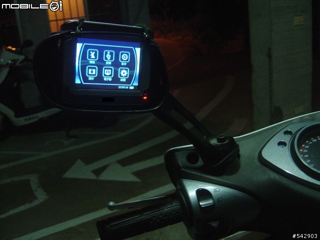 窮人家也買的起的GPS+自行DIY沒人想偷的GPS車架