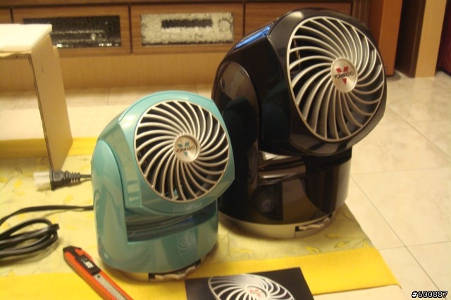 我的第一篇開箱文 VORNADO Flippi V6 & V8