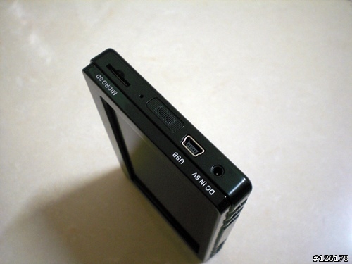 (開箱)艾諾 V6000HDV