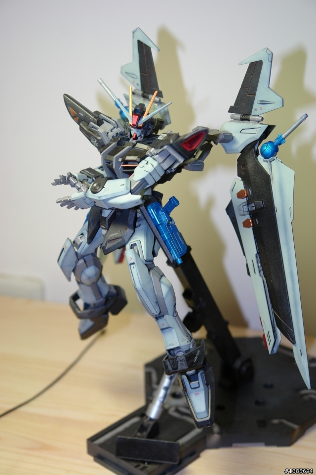 Strike Noir Gundam...黑貓黑貓~