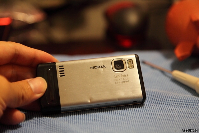 我的NOKIA 6500 slide壞掉了,順便把它分解