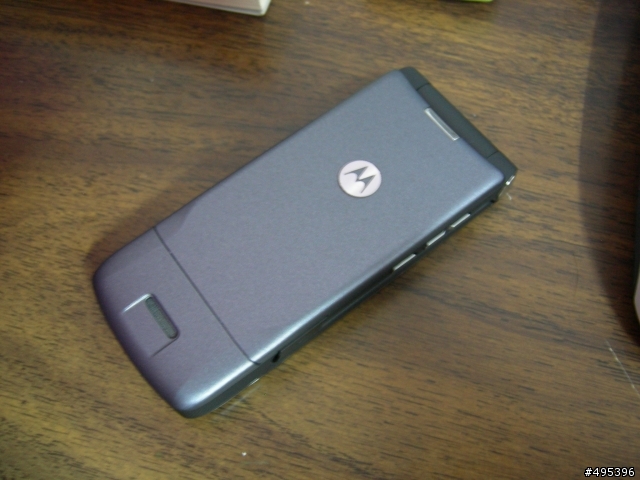 「不專業開箱」3.5G極速平民機︰MOTO K3(外觀篇)