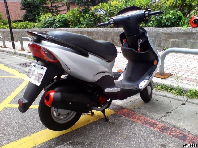(分享) 7年前的四期噴射車 PGO噴射王