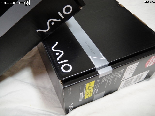 【王者登場 誰與爭鋒】SONY VAIO VGN-Z48TD/X 碳纖黑+吉田カバンPCバッグ レッドチェック【数量限定30】 CC-YPC-SR/RC