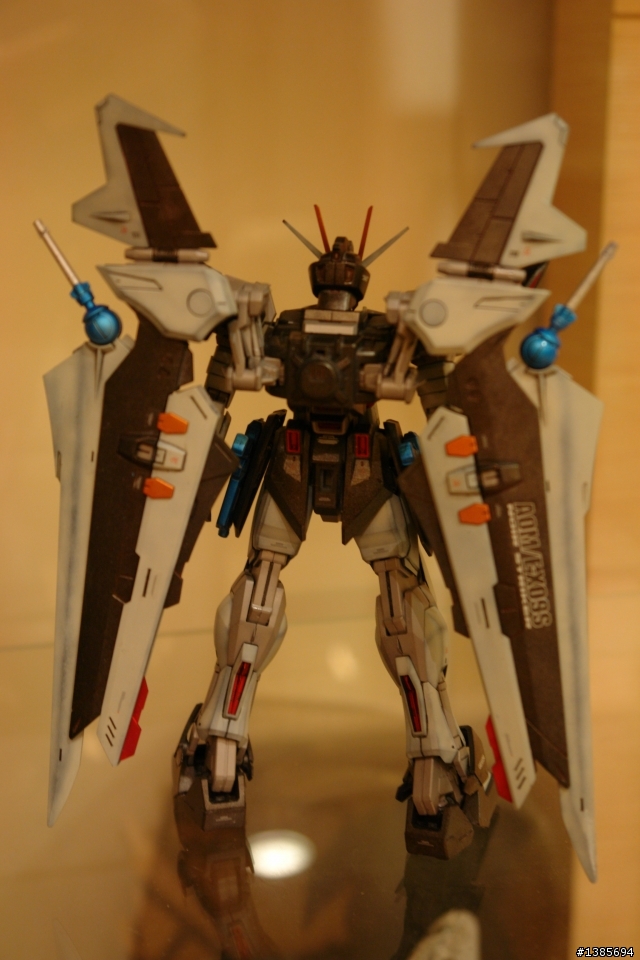Strike Noir Gundam...黑貓黑貓~