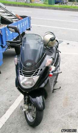 心愛機車失竊 請協尋RV150 BLJ 027 黑色 於0626 日失竊