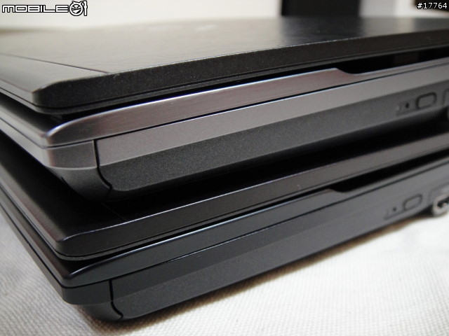 【王者登場 誰與爭鋒】SONY VAIO VGN-Z48TD/X 碳纖黑+吉田カバンPCバッグ レッドチェック【数量限定30】 CC-YPC-SR/RC