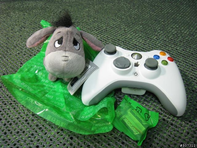 開箱文 Xbox 360 60G 惡靈古堡5 同捆包,同場加映 高解析 VGA AV端子線