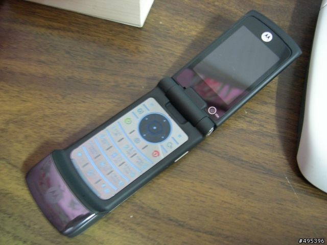 「不專業開箱」3.5G極速平民機︰MOTO K3(外觀篇)