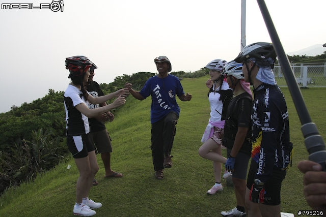 《一路南北騎 - 第六集》美女騎車環島&阿斗瘋狂釣魚–蘭嶼單車旅