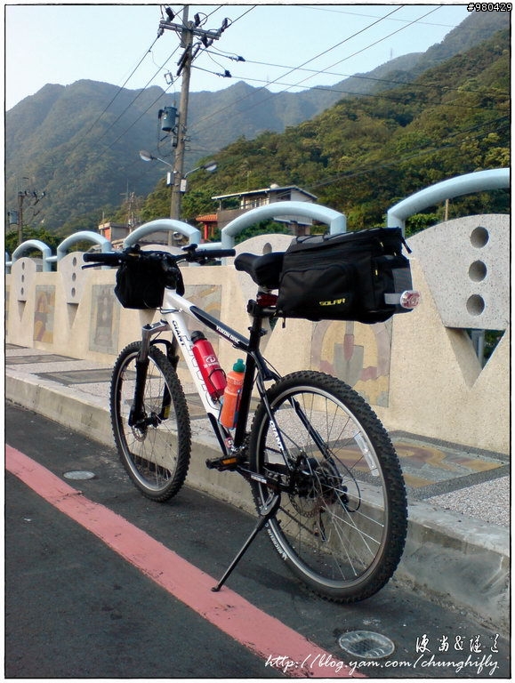 涼亭、便當、隧道
