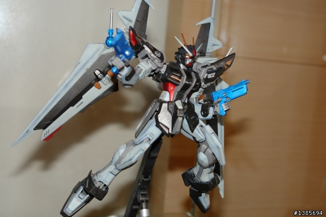 Strike Noir Gundam...黑貓黑貓~