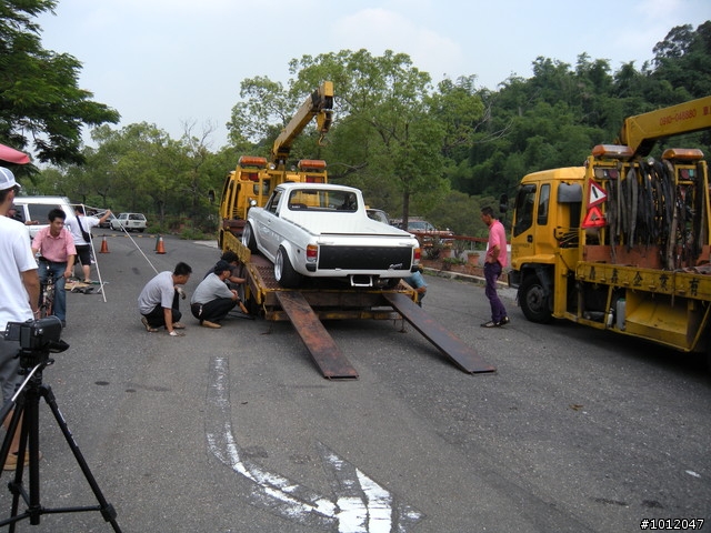 全員集合~2009~台灣旧車走行会!!!(幾輛老車讓大家猜型號^^)