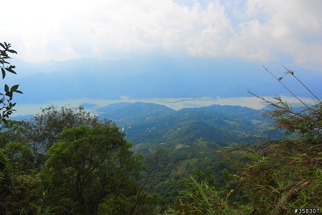 三腳南山
