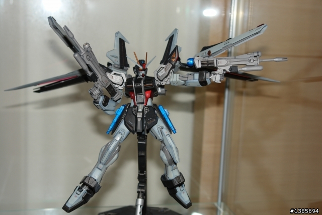 Strike Noir Gundam...黑貓黑貓~