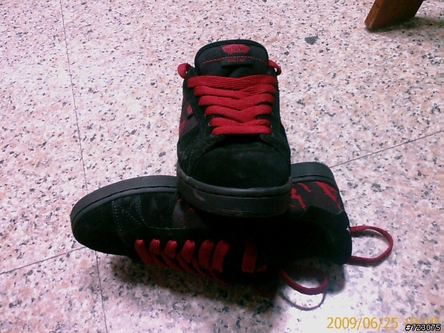 歐福漏~車子之外的黃金右腳~VANS~