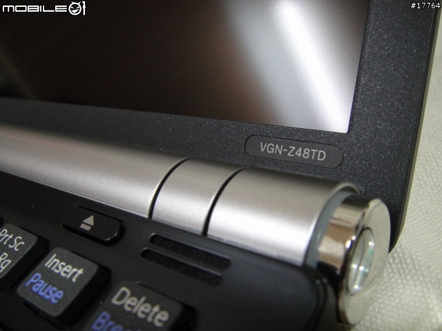 【王者登場 誰與爭鋒】SONY VAIO VGN-Z48TD/X 碳纖黑+吉田カバンPCバッグ レッドチェック【数量限定30】 CC-YPC-SR/RC