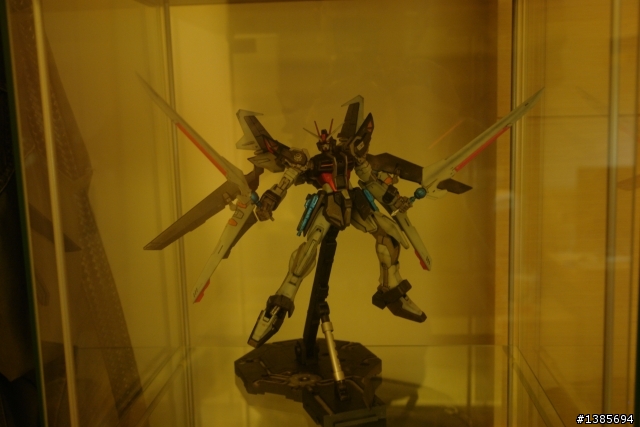Strike Noir Gundam...黑貓黑貓~