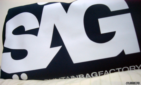 SAGLiFE郵差包 & 熊騎腳踏車T