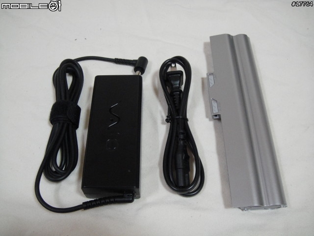 【王者登場 誰與爭鋒】SONY VAIO VGN-Z48TD/X 碳纖黑+吉田カバンPCバッグ レッドチェック【数量限定30】 CC-YPC-SR/RC
