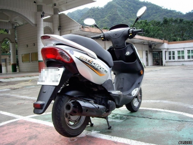 (分享) 7年前的四期噴射車 PGO噴射王