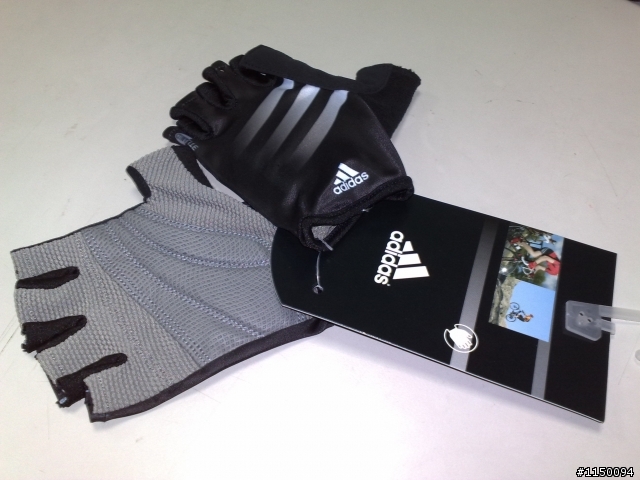 入手~adidas公路車用手套~開袋分享