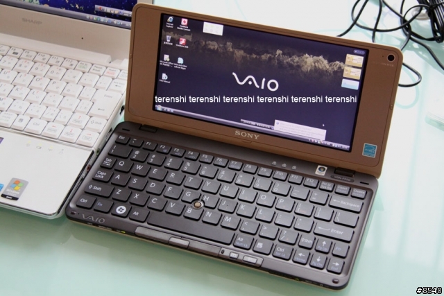 SHARP 首台 netbook PC-NJ70A vs SONY P25G