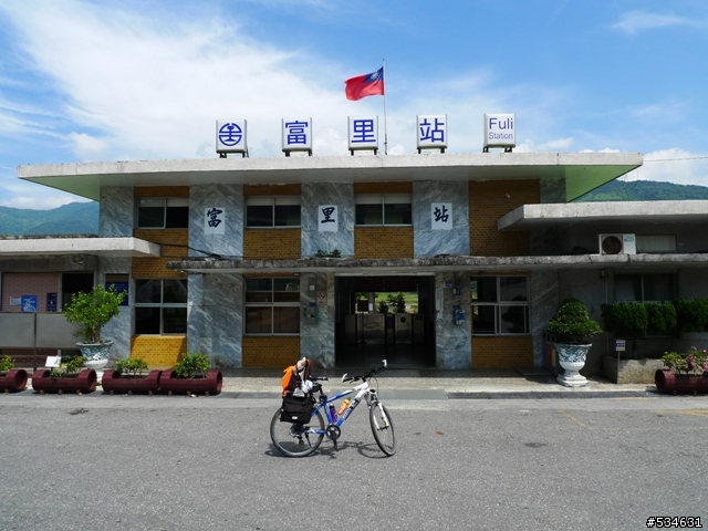 (車站收集) 35度C天空下的藍色區間車 *單車環島*