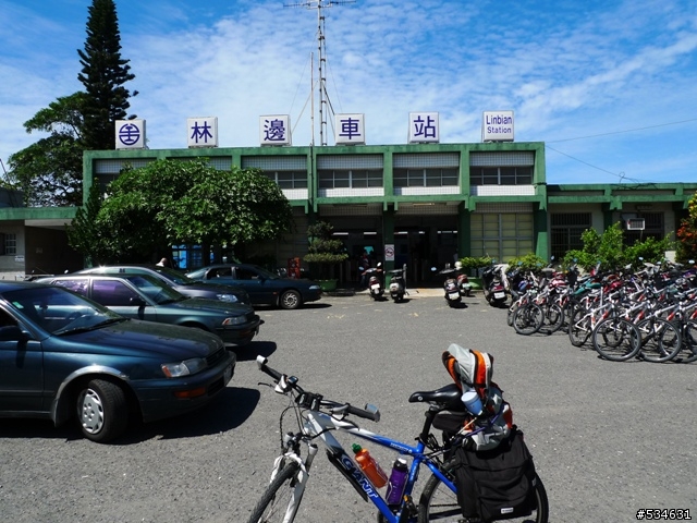 (車站收集) 35度C天空下的藍色區間車 *單車環島*