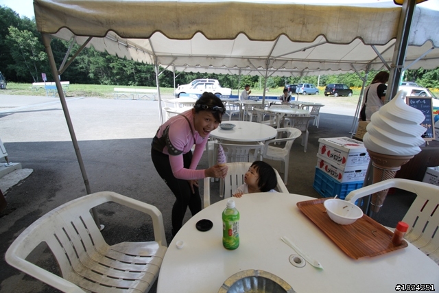 嬰兒拖車的無限可能—北海道の夏日薰風