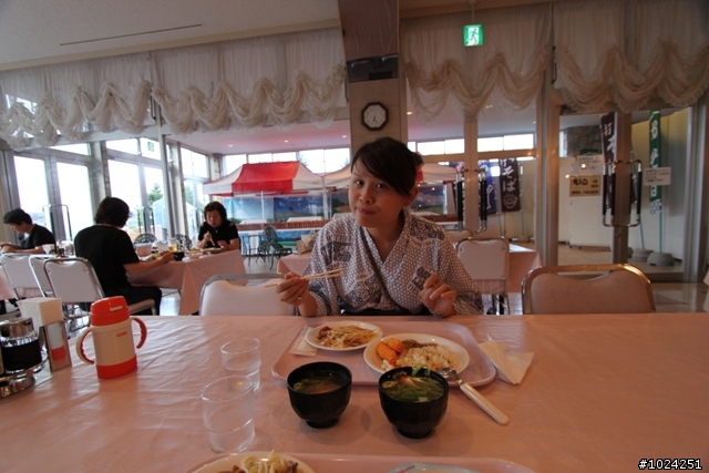 嬰兒拖車的無限可能—北海道の夏日薰風