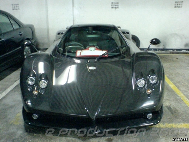 在車庫看見 pagani zonda F