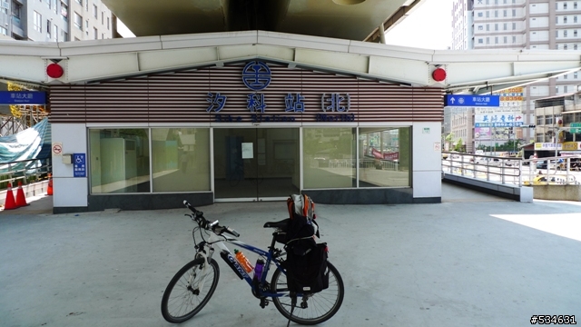 (車站收集) 35度C天空下的藍色區間車 *單車環島*