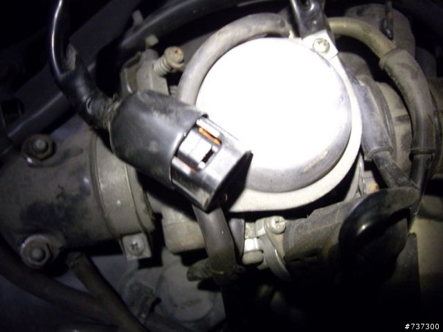 騎起來像50cc的GP125...
