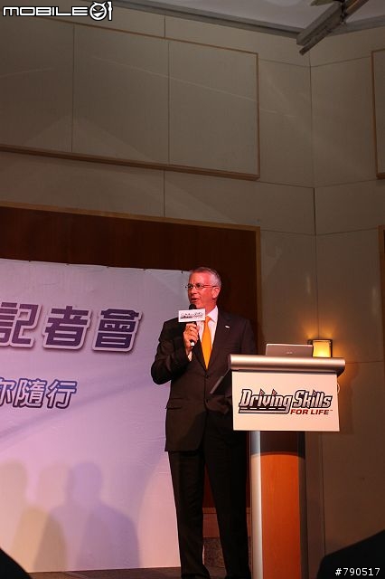 安全、節能上路隨行-福特六和「Driving Skills For Life安全節能駕駛訓練」記者
