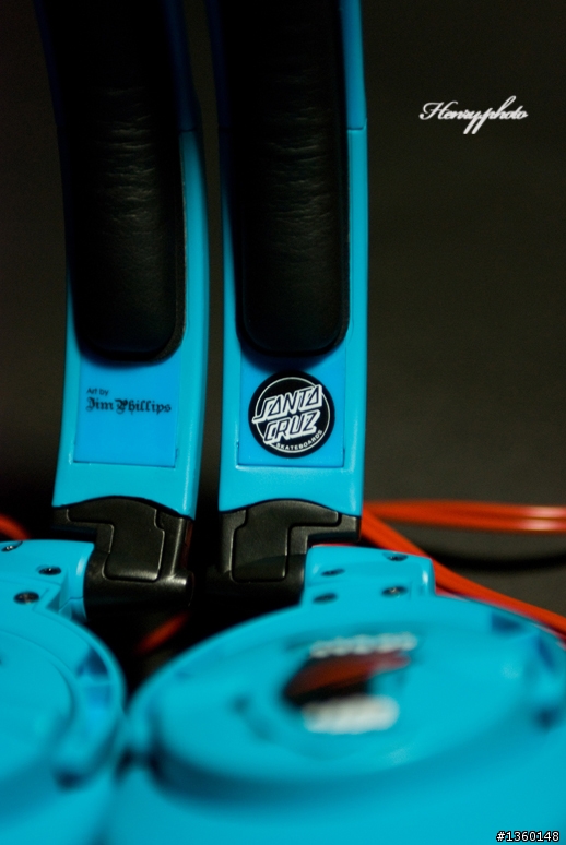 Skullcandy X SANTA CRUZ Screaming Hand 超酷耳機(開箱文)