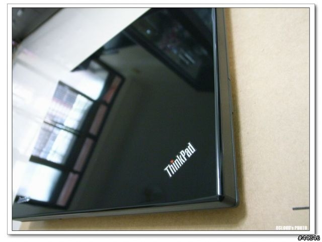 我也加入小黑族之SL400 新型號 2743-RG9 簡易開箱