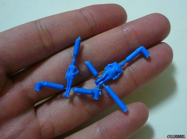 《OK文手抖個不停》002號--MG 1/100 鋼普拉人型製作~ランバ・ラル、クラウレ・ハモン