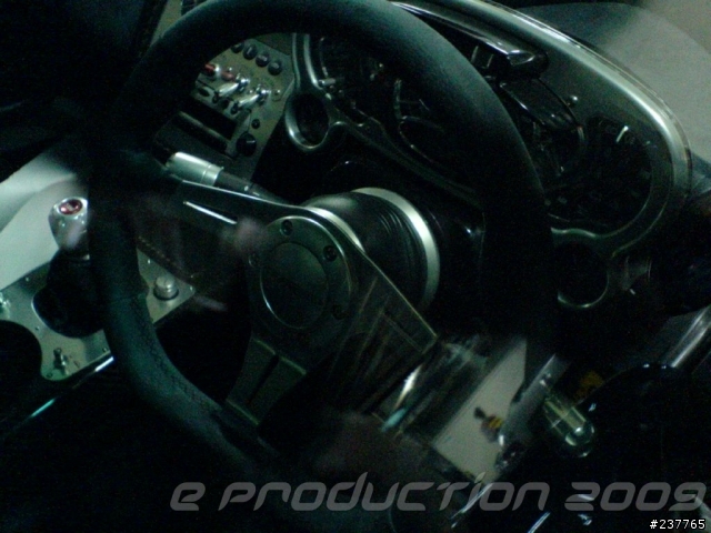 在車庫看見 pagani zonda F