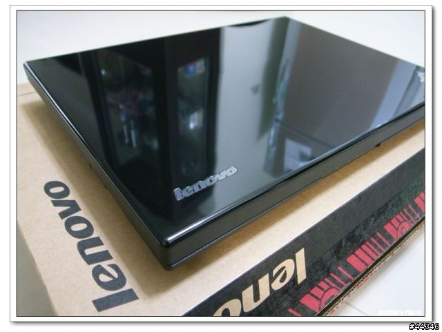 我也加入小黑族之SL400 新型號 2743-RG9 簡易開箱