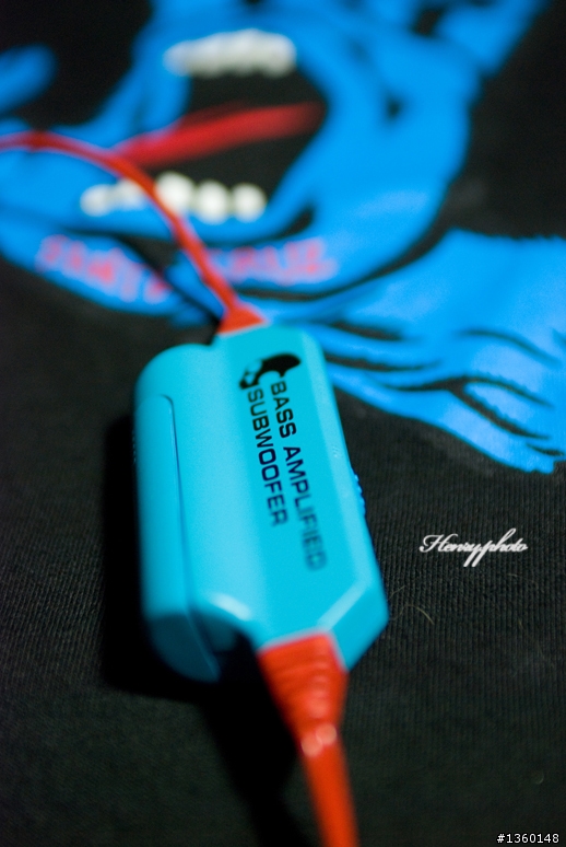 Skullcandy X SANTA CRUZ Screaming Hand 超酷耳機(開箱文)