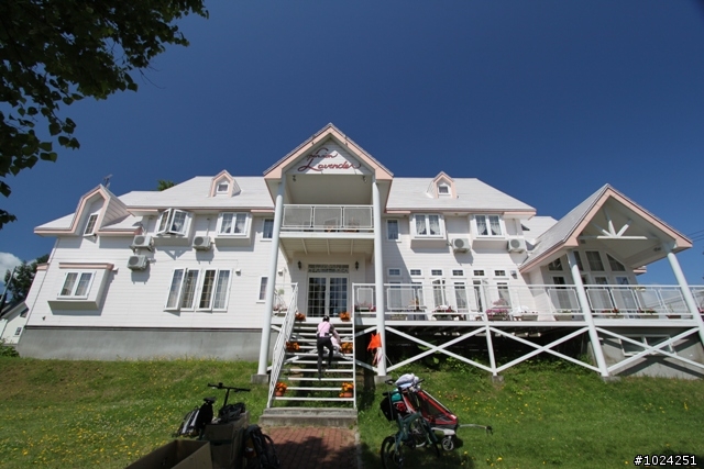 嬰兒拖車的無限可能—北海道の夏日薰風
