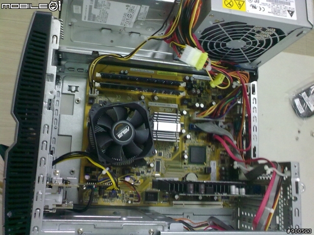 燦坤特價14999 Q8200主機到貨了