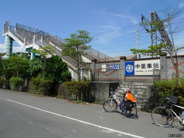 (車站收集) 35度C天空下的藍色區間車 *單車環島*