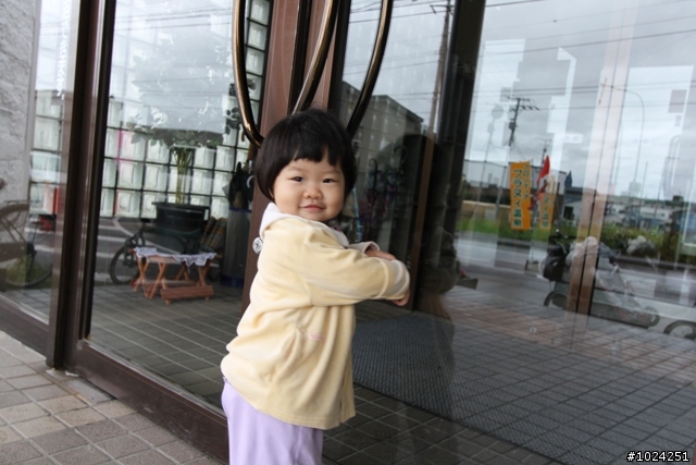嬰兒拖車的無限可能—北海道の夏日薰風