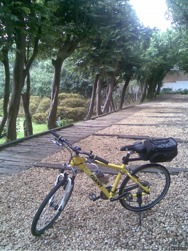 青春無敵劈到腿軟之賣場車小HI也來劈(更新在七樓)