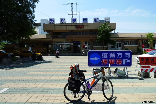 (車站收集) 35度C天空下的藍色區間車 *單車環島*